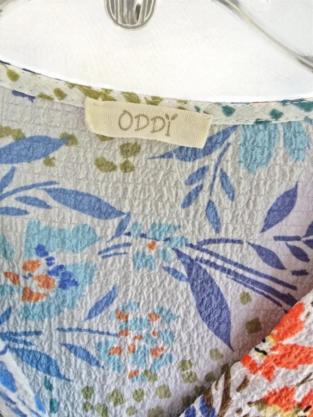 Oddi Women V-Neck Short Sleeve Floral Top Blue Multicolor Lightweight Textured L - Picture 3 of 5